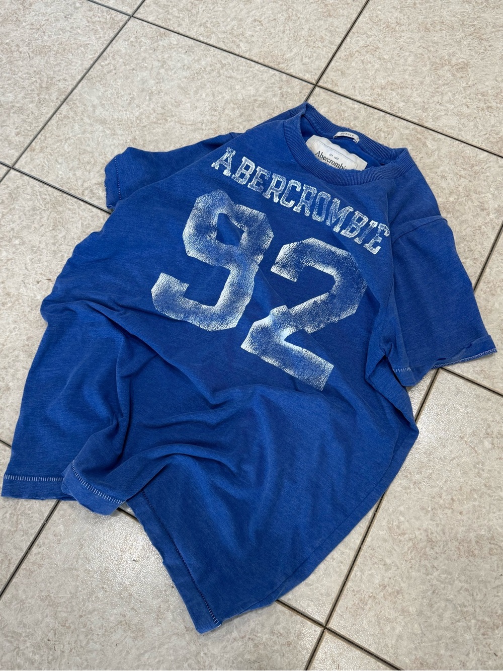 Abercrombie & Fitch muscle graphic Tshirt